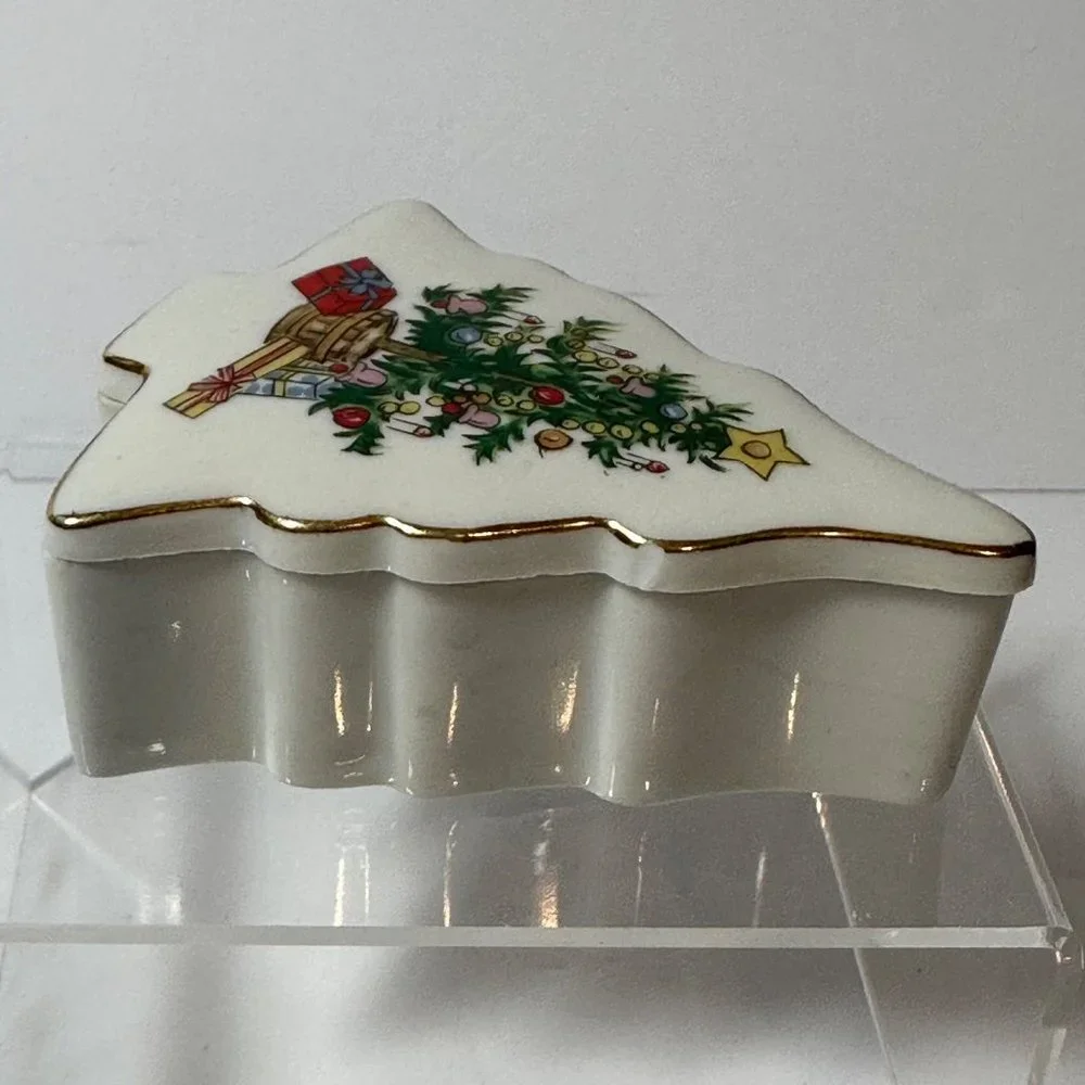Lefton Vintage Hand Painted Porcelain Christmas Tree Trinket Box Made In Japan - Picture 3 of 8